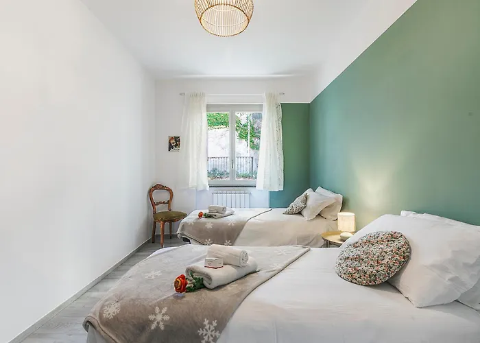 Incanto Del 50 Meters From - Happy 바메노